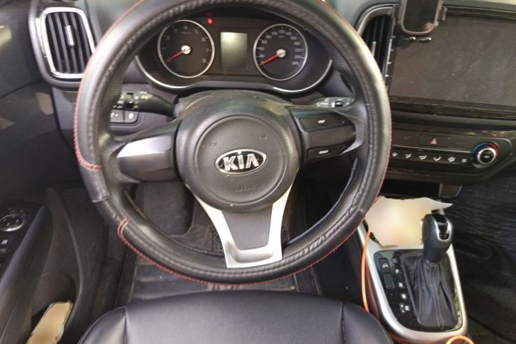 Used Kia KX3 2015 1.6L Automatic Two-Wheel Drive DLX Steering Wheel