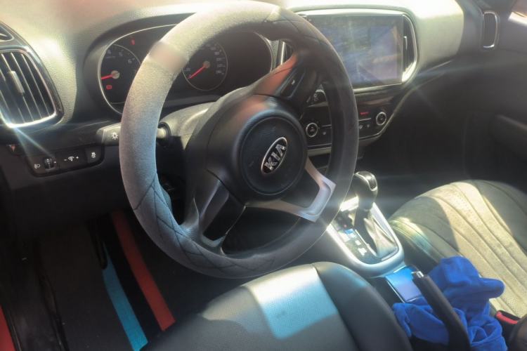 Used Kia KX3 2015 1.6L Automatic Two-Wheel Drive DLX Steering Wheel