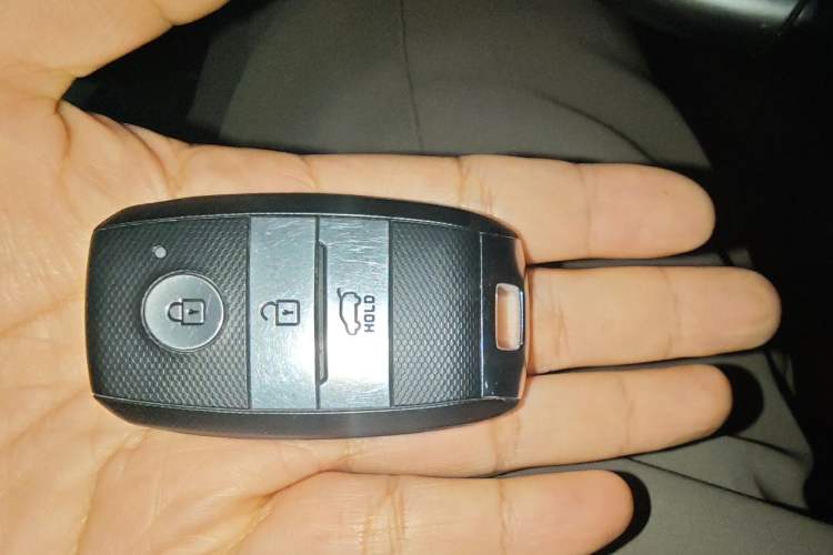 Used Kia KX3 2015 1.6T Automatic Two-Wheel Drive DLX Vehicle Key