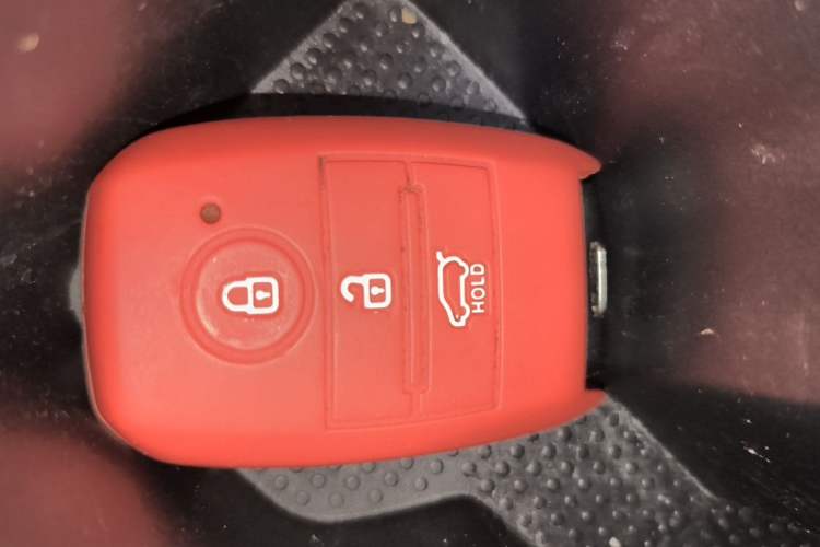 Used Kia KX3 2015 1.6L Automatic Two-Wheel Drive DLX Vehicle Key