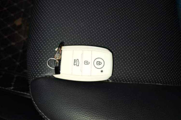 Used Kia KX3 2015 1.6L Automatic Two-Wheel Drive DLX Vehicle Key