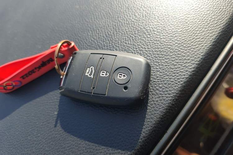 Used Kia KX3 2015 1.6L Automatic Two-Wheel Drive DLX Vehicle Key