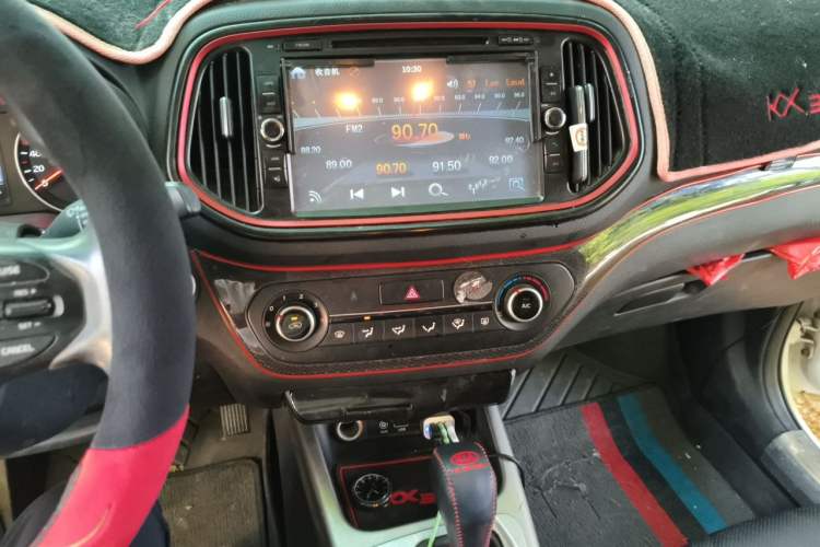 Used Kia KX3 2015 1.6T Automatic Two-Wheel Drive DLX Audio And AC Panel