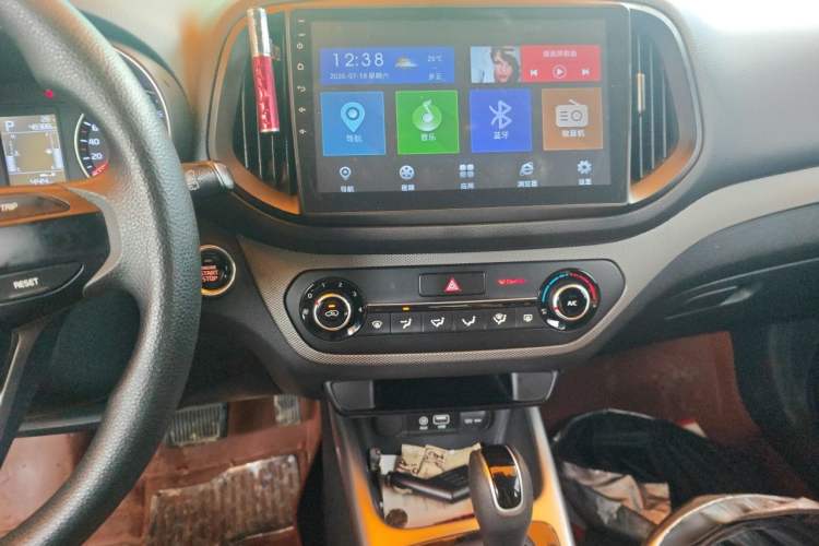 Used Kia KX3 2015 1.6L Automatic Two-Wheel Drive DLX Audio And AC Panel