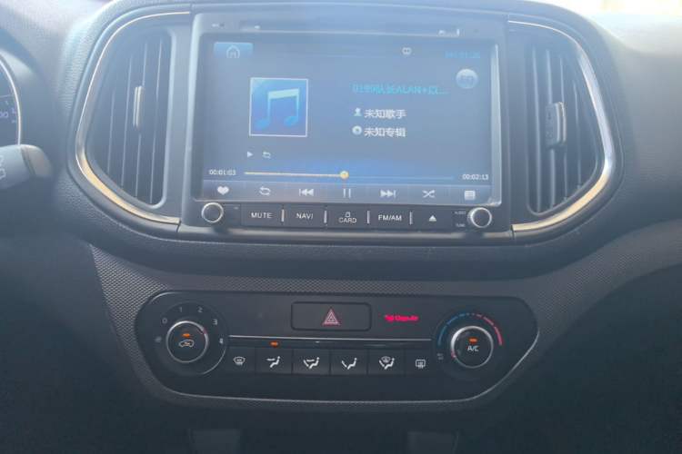 Used Kia KX3 2015 1.6L Manual Two-Wheel-Drive GLS Audio And AC Panel