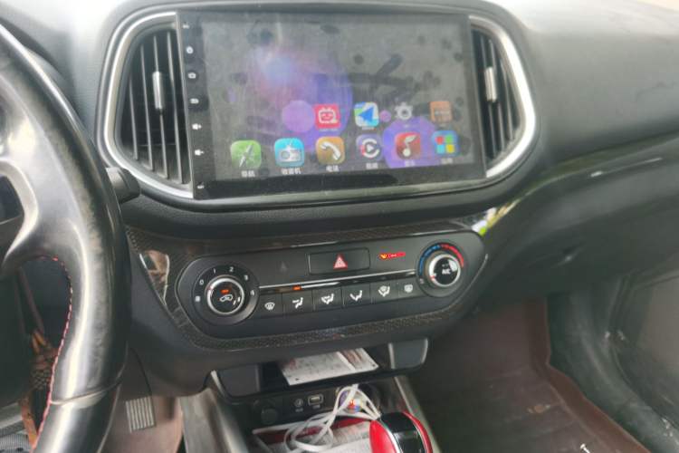 Used Kia KX3 2015 1.6T Automatic Two-Wheel Drive DLX Audio And AC Panel
