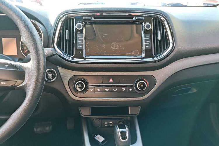 Used Kia KX3 2015 1.6L Automatic Special Audio And AC Panel