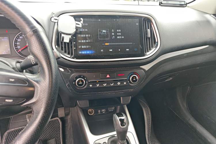 Used Kia KX3 2015 1.6L Automatic Two-Wheel Drive DLX Audio And AC Panel