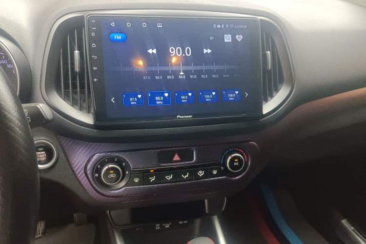 Used Kia KX3 2015 1.6T Automatic Two-Wheel Drive DLX Audio And AC Panel