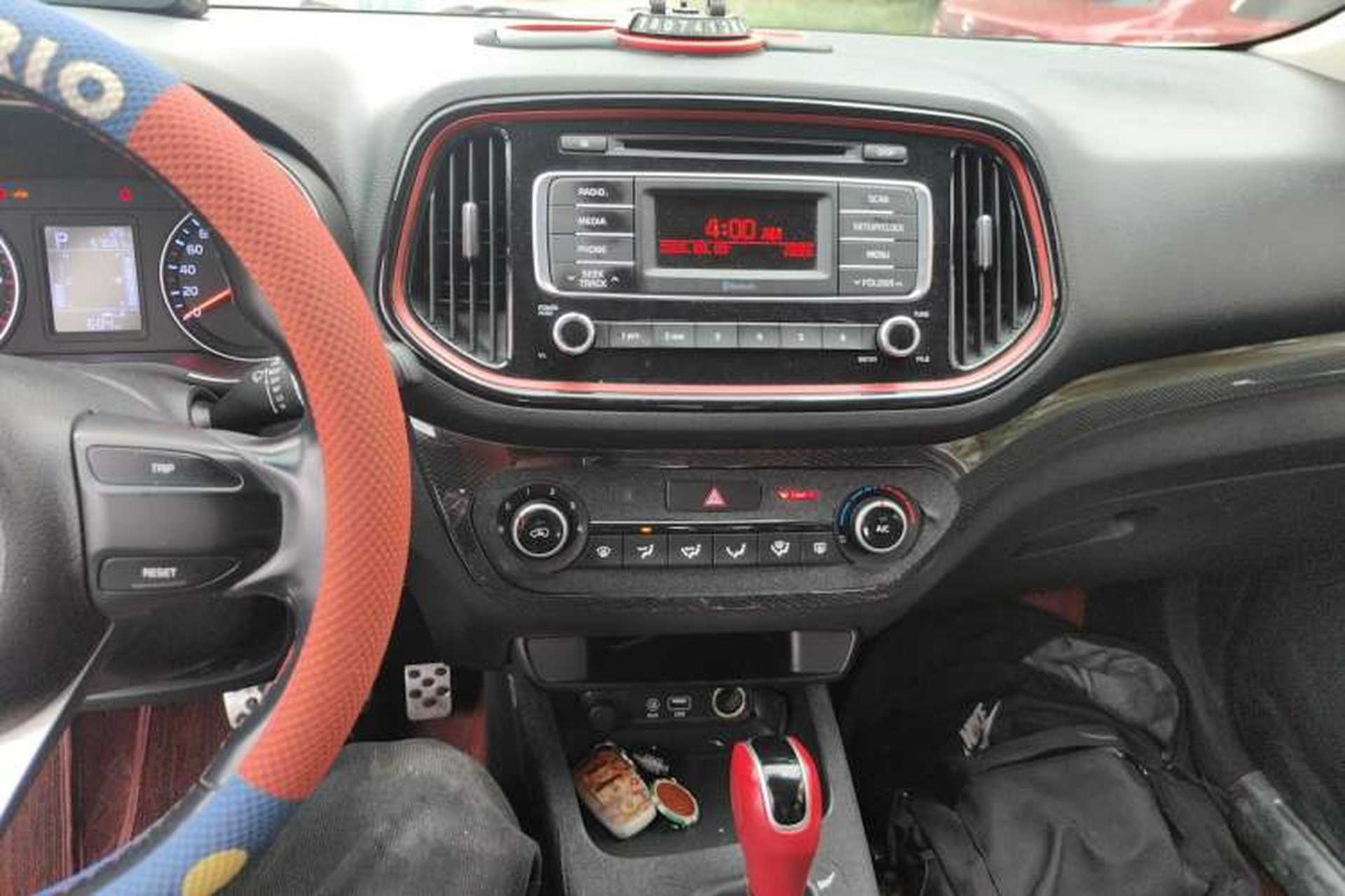 Used Kia KX3 2015 1.6T Automatic Two-Wheel Drive DLX Audio And AC Panel
