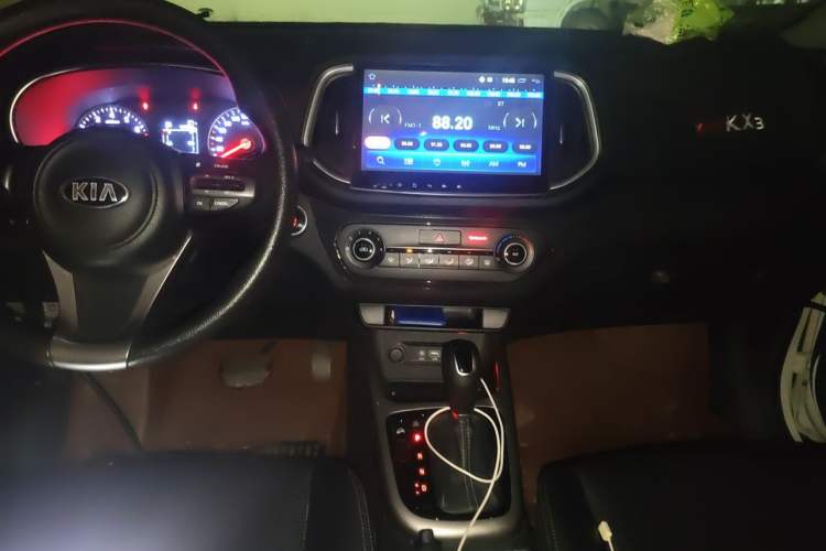 Used Kia KX3 2015 1.6L Automatic Two-Wheel Drive DLX Audio And AC Panel