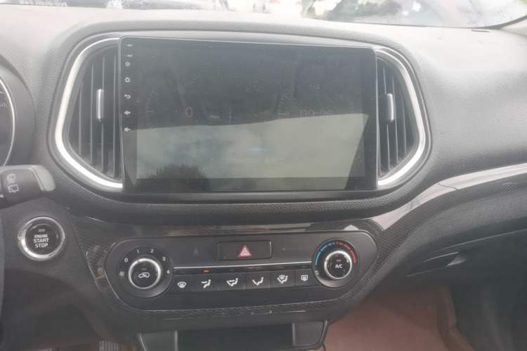 Used Kia KX3 2015 1.6L Automatic Two-Wheel Drive DLX Audio And AC Panel