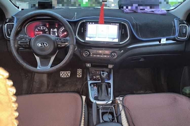 Used Kia KX3 2015 1.6L Automatic Two-Wheel Drive DLX Center Console