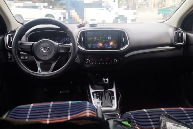 Used Kia KX3 2015 1.6L Automatic Two-Wheel Drive DLX Center Console