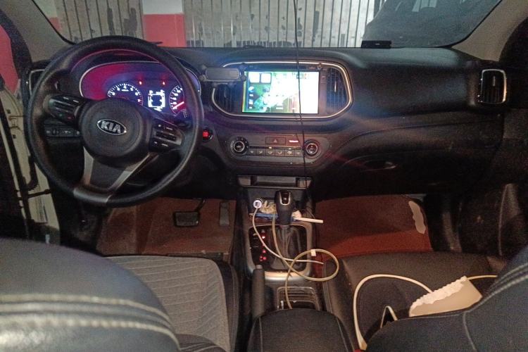 Used Kia KX3 2015 1.6L Automatic Two-Wheel Drive DLX Center Console