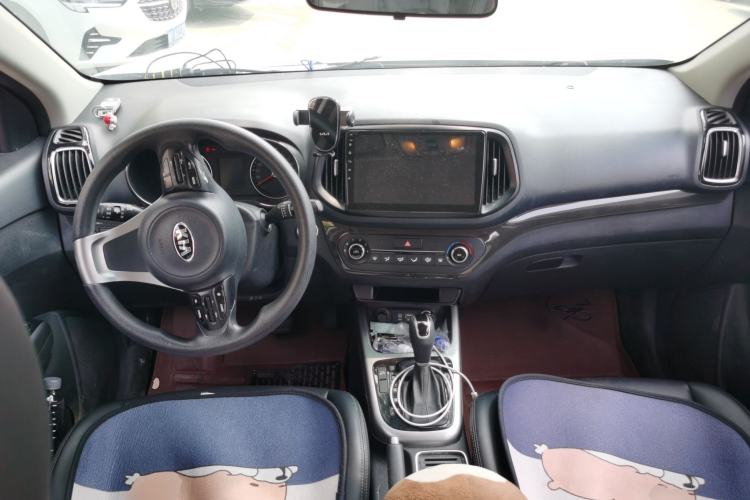 Used Kia KX3 2015 1.6L Automatic Two-Wheel Drive DLX Center Console