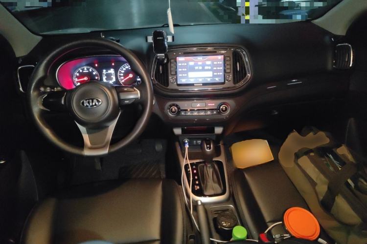 Used Kia KX3 2015 1.6L Automatic Two-Wheel Drive DLX Center Console