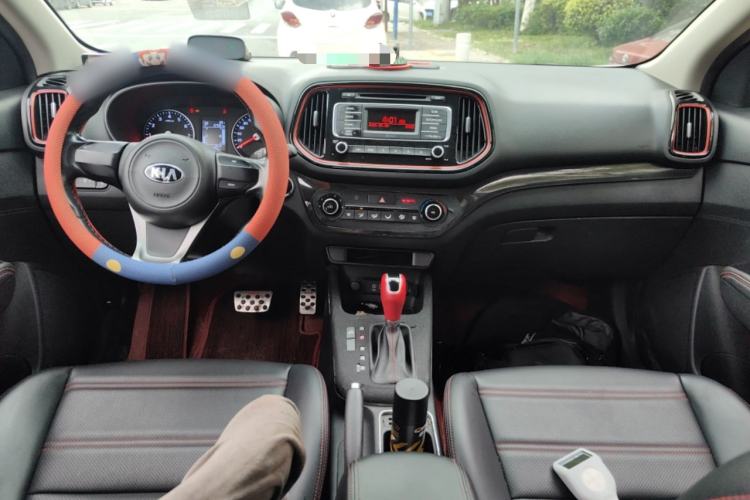 Used Kia KX3 2015 1.6T Automatic Two-Wheel Drive DLX Center Console
