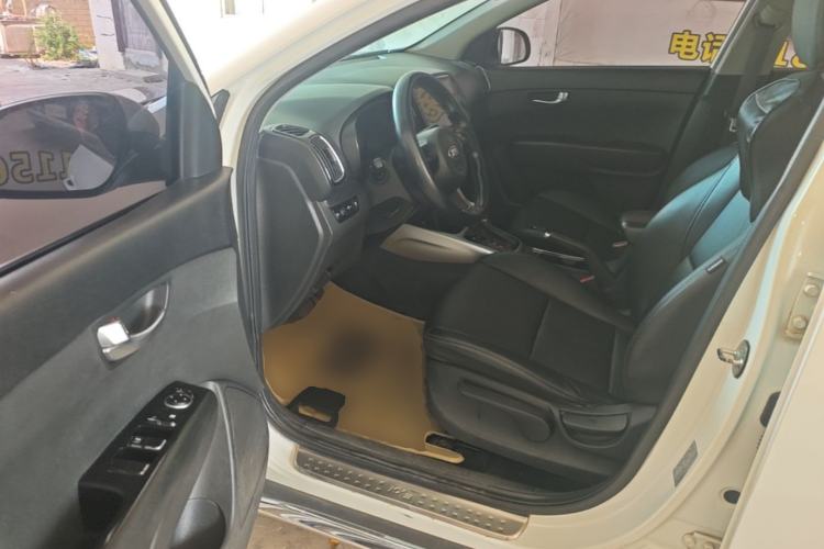 Used Kia KX3 2015 1.6L Automatic Two-Wheel Drive DLX Driver Seat