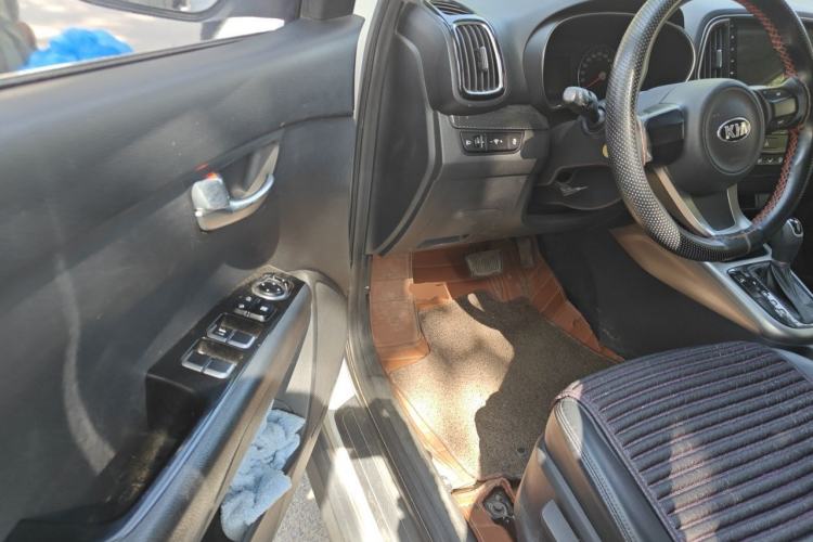 Used Kia KX3 2015 1.6L Automatic Two-Wheel Drive DLX Driver Seat