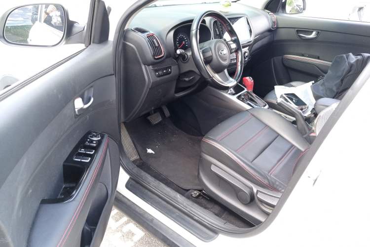 Used Kia KX3 2015 1.6T Automatic Two-Wheel Drive DLX Driver Seat