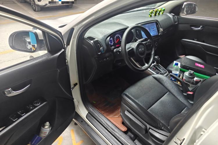 Used Kia KX3 2015 1.6L Automatic Two-Wheel Drive DLX Driver Seat