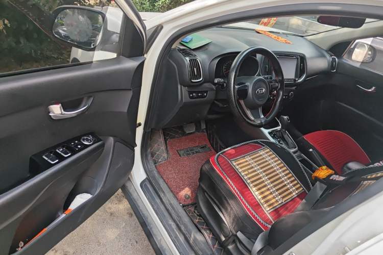 Used Kia KX3 2015 1.6L Automatic Two-Wheel Drive DLX Driver Seat