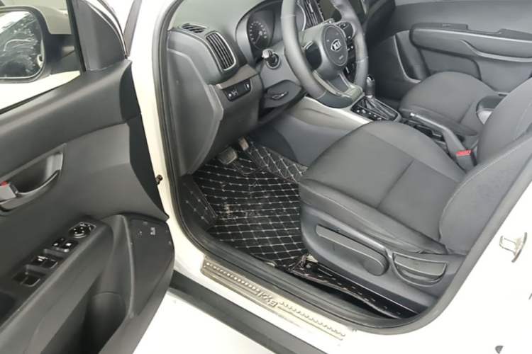 Used Kia KX3 2015 1.6L Automatic Two-Wheel Drive GLS Driver Seat