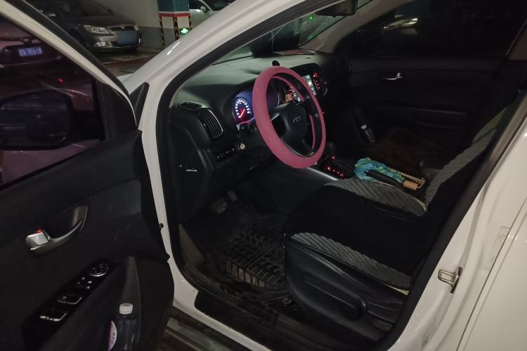 Used Kia KX3 2015 1.6L Automatic Two-Wheel Drive DLX Driver Seat