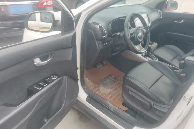 Used Kia KX3 2015 1.6L Automatic Two-Wheel Drive DLX Driver Seat