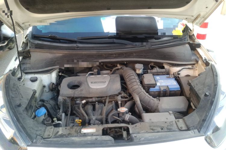 Used Kia KX3 2015 1.6T Automatic Two-Wheel Drive DLX Engine Bay