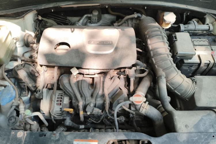 Used Kia KX3 2015 1.6T Automatic Two-Wheel Drive DLX Engine Bay