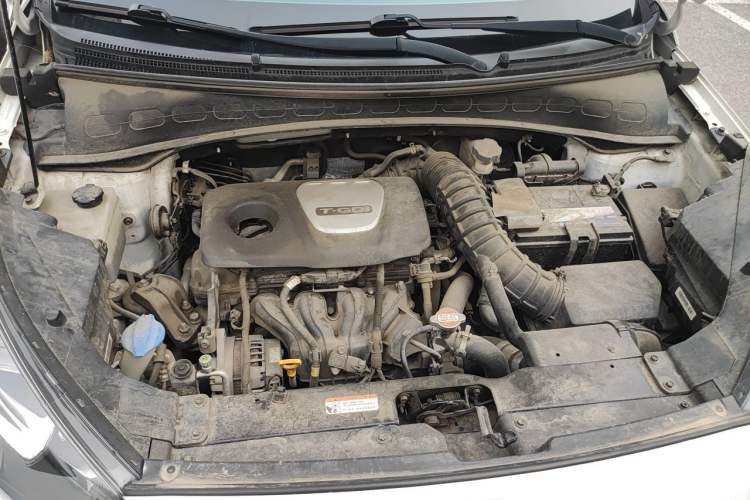 Used Kia KX3 2015 1.6T Automatic Two-Wheel Drive DLX Engine Bay