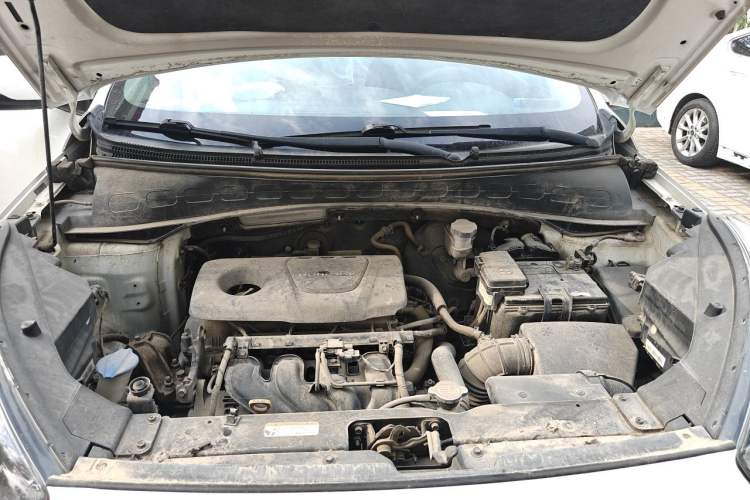 Used Kia KX3 2015 1.6L Automatic Two-Wheel Drive DLX Engine Bay