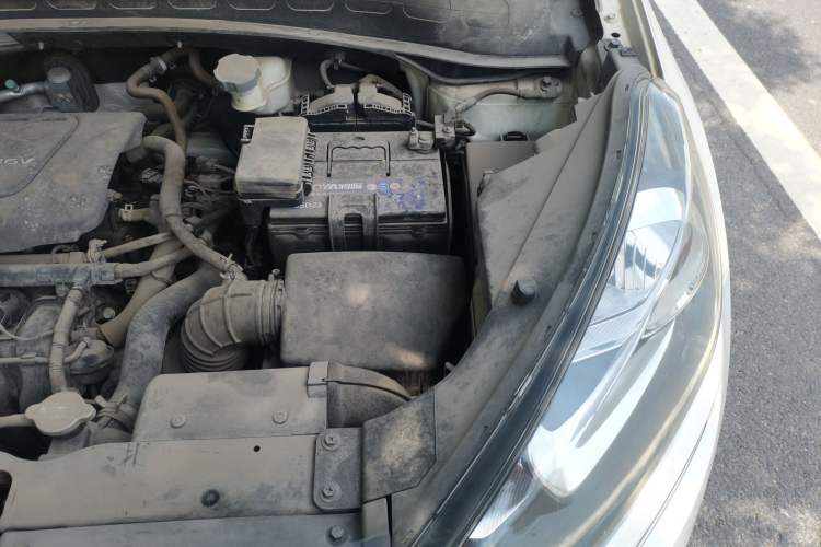 Used Kia KX3 2015 1.6L Automatic Special Engine Bay Left