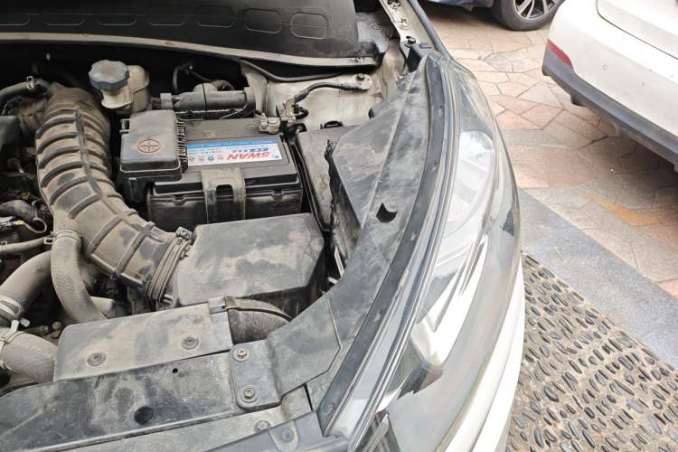 Used Kia KX3 2015 1.6T Automatic Two-Wheel Drive DLX Engine Bay Left