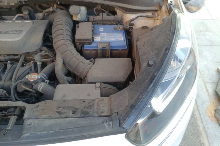 Used Kia KX3 2015 1.6T Automatic Two-Wheel Drive DLX Engine Bay Left