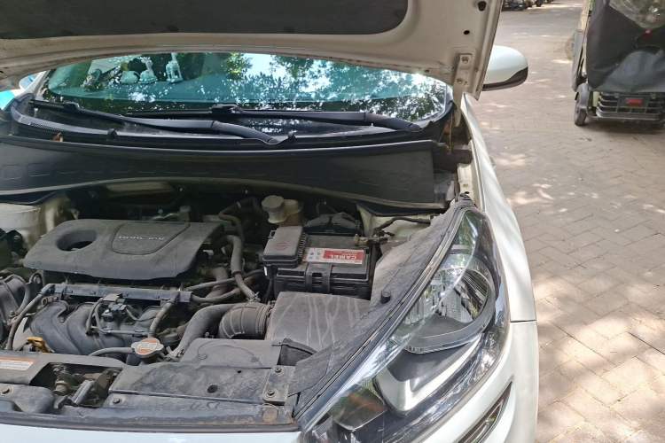 Used Kia KX3 2015 1.6L Automatic Two-Wheel Drive GLS Engine Bay Left