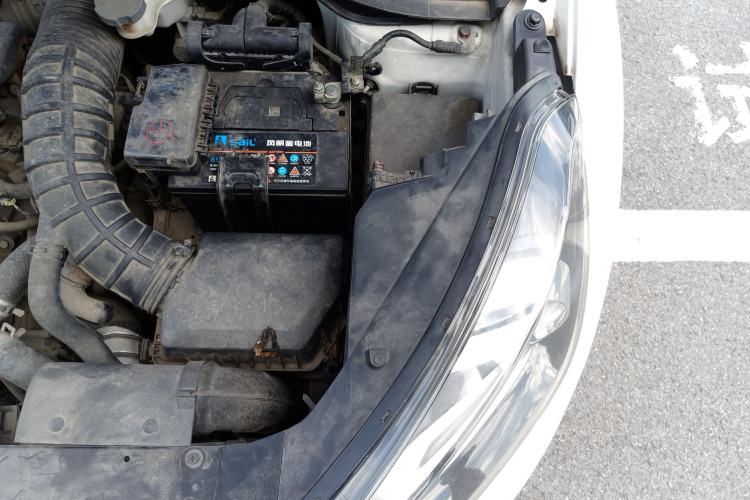 Used Kia KX3 2015 1.6T Automatic Two-Wheel Drive DLX Engine Bay Left