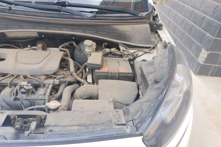 Used Kia KX3 2015 1.6L Automatic Two-Wheel Drive GLS Engine Bay Left