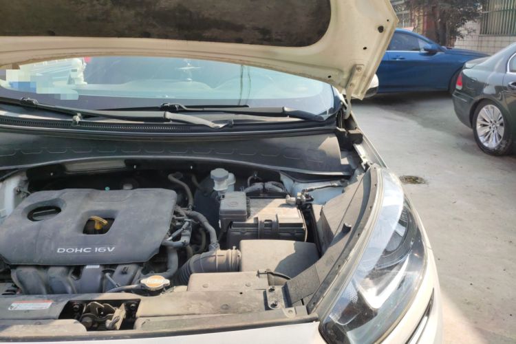 Used Kia KX3 2015 2.0L Automatic Two-Wheel Drive DLX Engine Bay Left