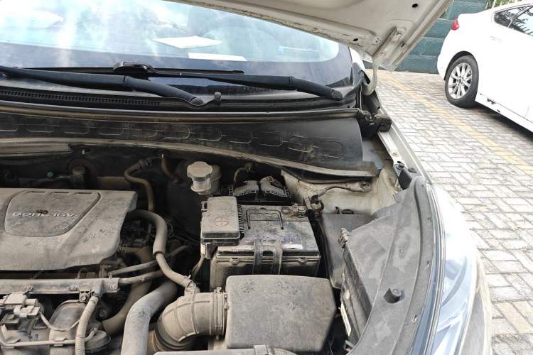 Used Kia KX3 2015 1.6L Automatic Two-Wheel Drive DLX Engine Bay Left