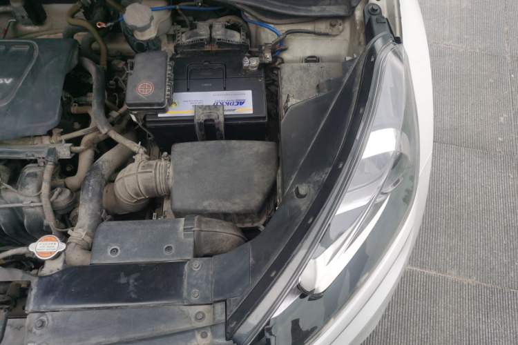 Used Kia KX3 2015 1.6L Automatic Two-Wheel Drive DLX Engine Bay Left