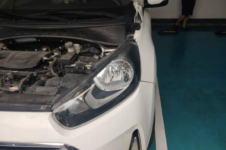 Used Kia KX3 2015 1.6L Automatic Two-Wheel Drive DLX Engine Bay Left