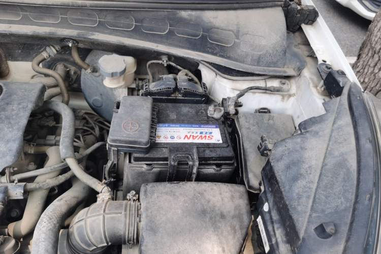 Used Kia KX3 2015 1.6L Automatic Two-Wheel Drive DLX Engine Bay Left