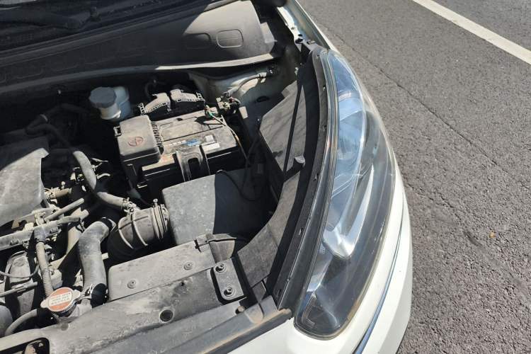 Used Kia KX3 2015 1.6L Automatic Two-Wheel Drive DLX Engine Bay Left
