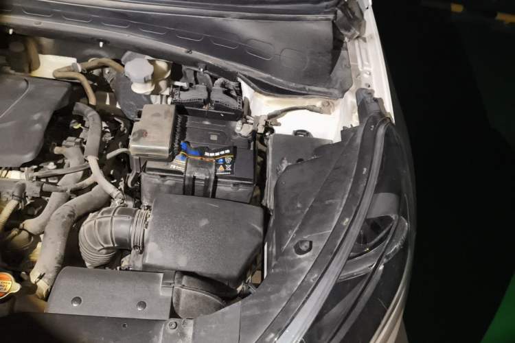 Used Kia KX3 2015 1.6L Automatic Two-Wheel Drive DLX Engine Bay Left