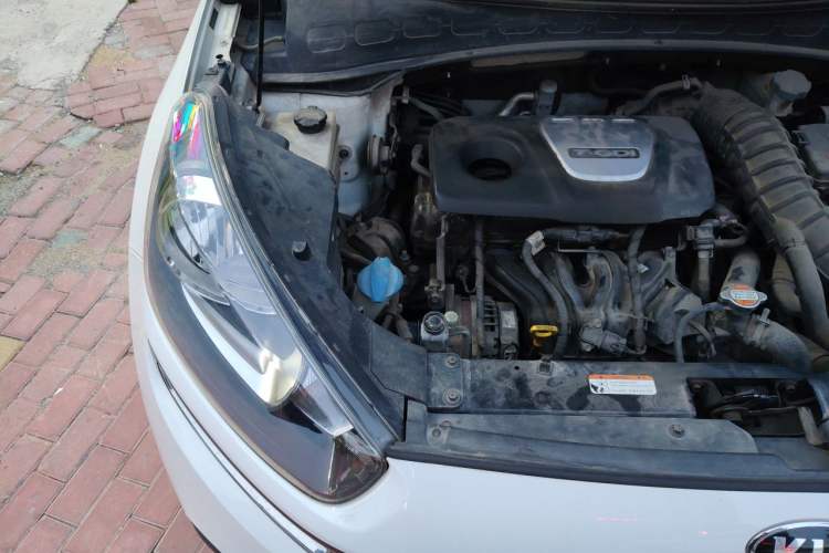 Used Kia KX3 2015 1.6L Automatic Two-Wheel Drive DLX Engine Bay Right