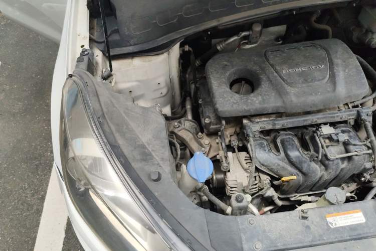 Used Kia KX3 2015 1.6L Automatic Two-Wheel Drive DLX Engine Bay Right