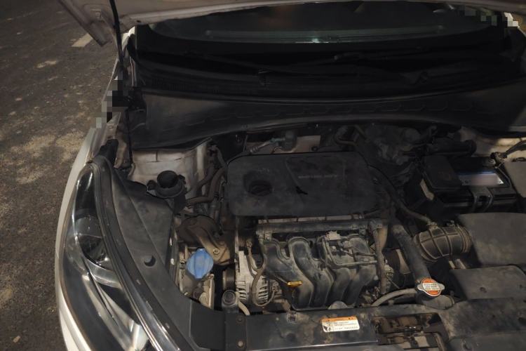 Used Kia KX3 2015 1.6L Manual Two-Wheel-Drive GLS Engine Bay Right